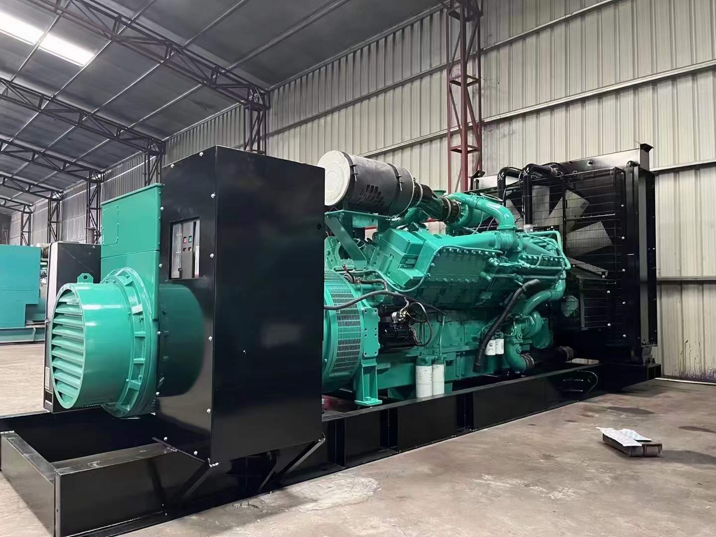 江海如何降低 800kW 柴油发电机输出电流的波动？